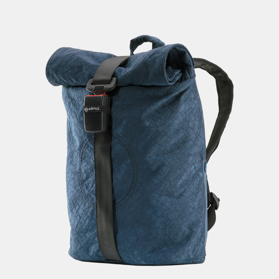 Airpaq Rolltop Blau seitliche Ansicht