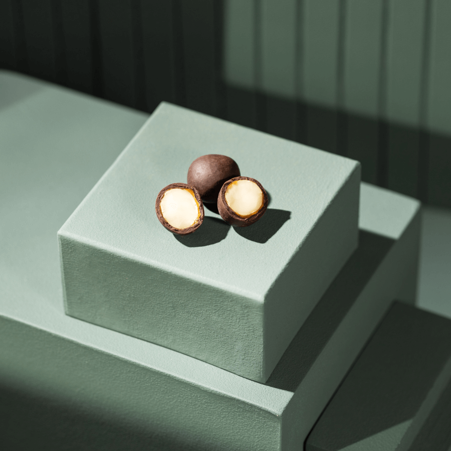 Amanase Bio-Macadamia – eine ganze Nuss und zwei Hälften