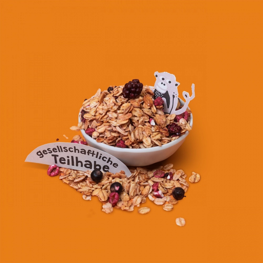 Berry Berry Disco Bio-Granola Müsli in einer Schale