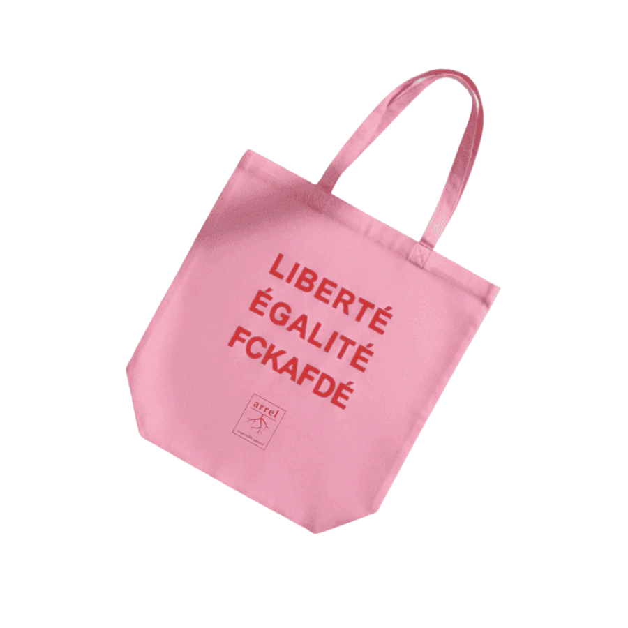 Tote Bag – LIBERTÉ ÉGALITÉ FUCK AFD von arrel. Pink mit roter Schrift vor weißem Hintergrund
