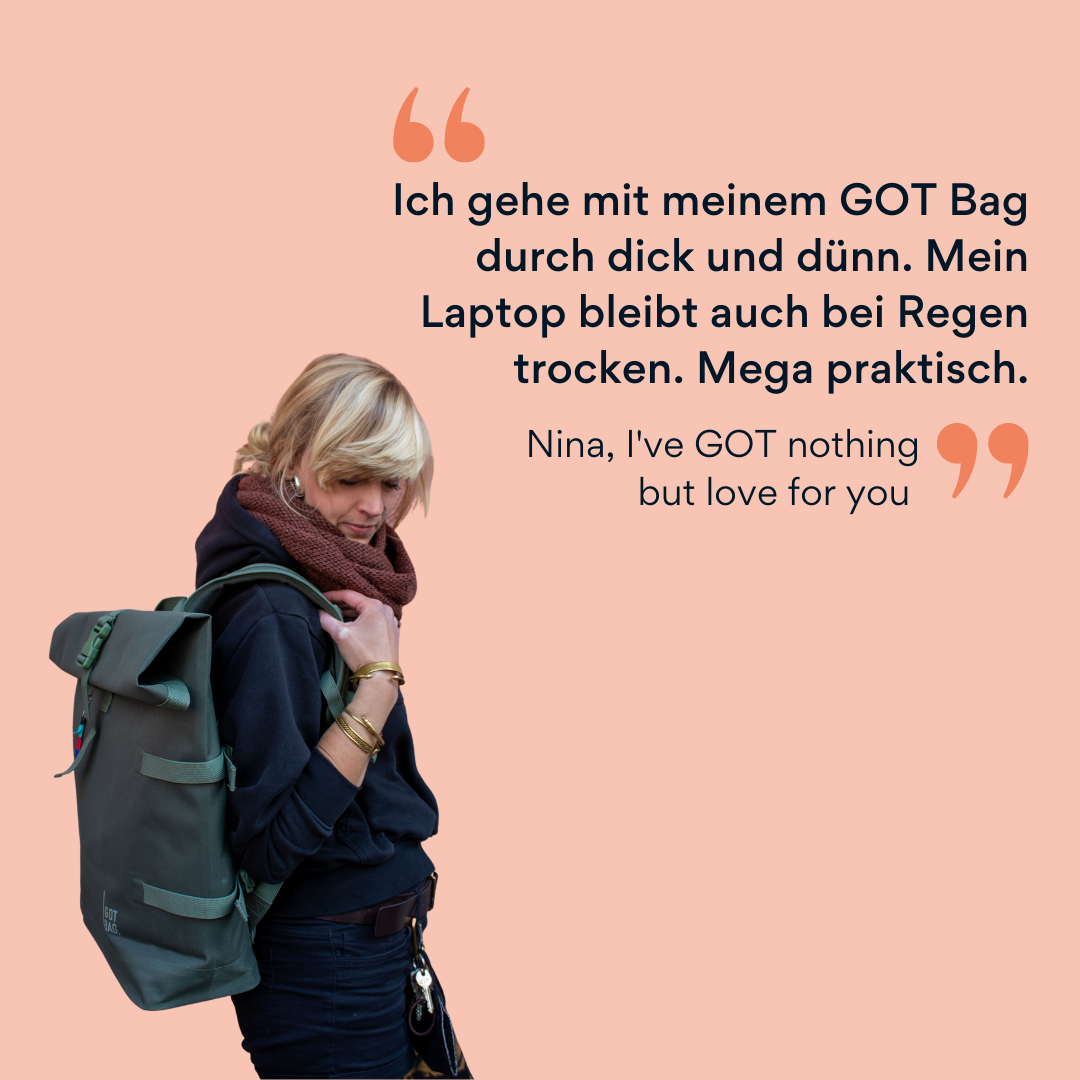 Bild von Nina mit RollTop Rucksack