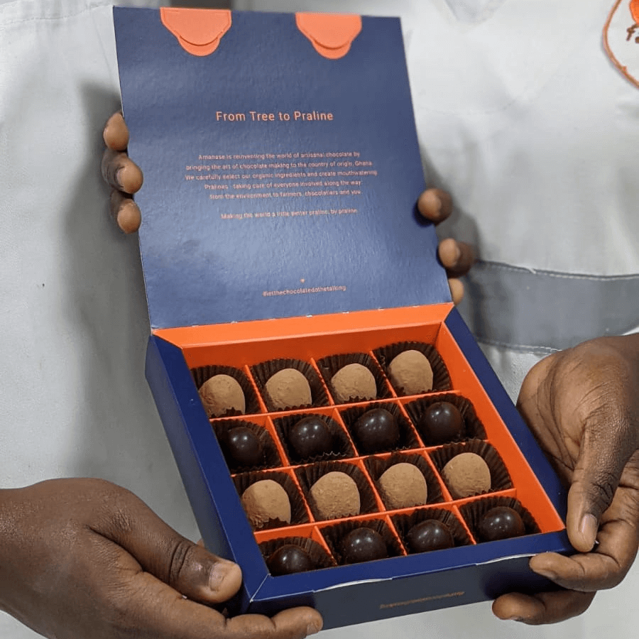 geöffnete Amanase Truffle Pralinen Verpackung 16 Stück