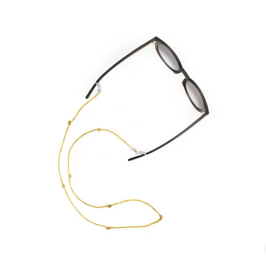 Bracenet Brillenkette Wadden Sea  an einer schwarzen Brille befestigt