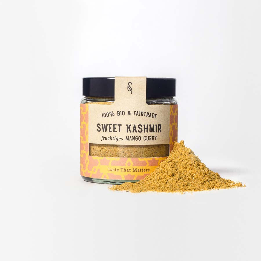 Sweet Kashmir mit Gewürzhäufchen von vorne