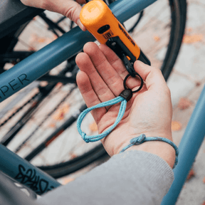 Schlüsselanhänger von Bracenet North Sea mit Fahrradschlüssel