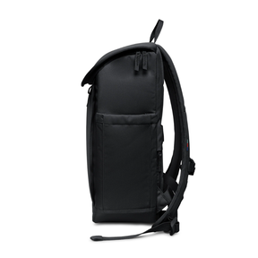 Serene Pack von Got Bag Black von der Seite