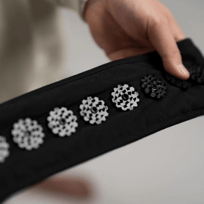 Shakti Stirnband von Nahem