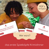 Zwei Personen interagieren begeistert mit dem Spiel 'Spielköpfe Krimidinner' und halten dazugehörige Unterlagen.