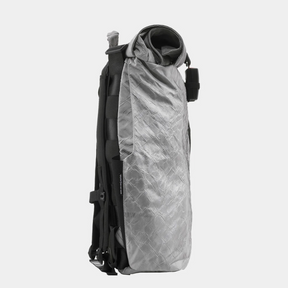 Rolltop Biq von airpaq – grau von der Seite