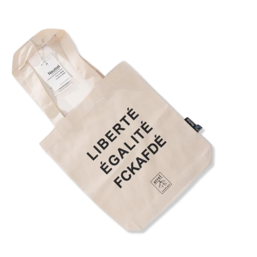 Tote Bag – LIBERTÉ ÉGALITÉ FUCK AFD von arrel. Natur vor weißem Hintergrund