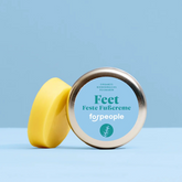 Feste Fußcreme – Rosmarin & Salbei von forpeople mit Dose vor blauem Hintergrund