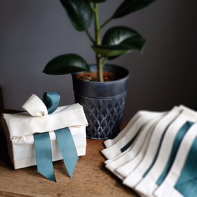 Geschenkverpackung aus Stoff (verschied. Farben)