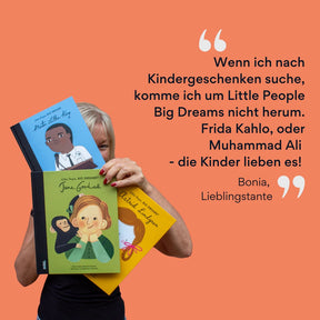 Bild von Bonia mit Little People Big Dreams Büchern
