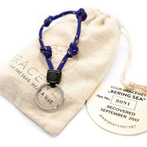 Bracenet Schlüsselanhänger Bering Sea schwarz mit Tasche