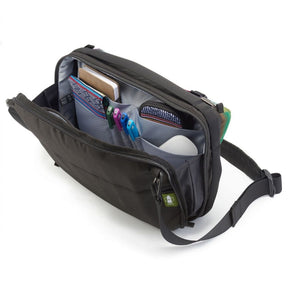 Ethnotek Somanya Sling Guatemala Umhängetasche von hinten und geöffnet mit Inhalt