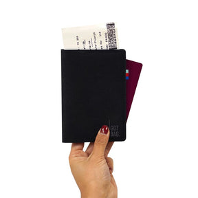GOT BAG Passport Cover Reisepass Hülle wird gehalten mit Flug Tickets Reise Unterlagen