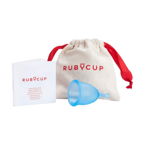 Rubycup Menstruationstasse blau mit säckchen
