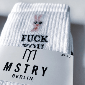 Mstry Socken Fuck You Nahaufnahme von der Stickerei