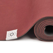 Rote Ocean Mat von der Seite