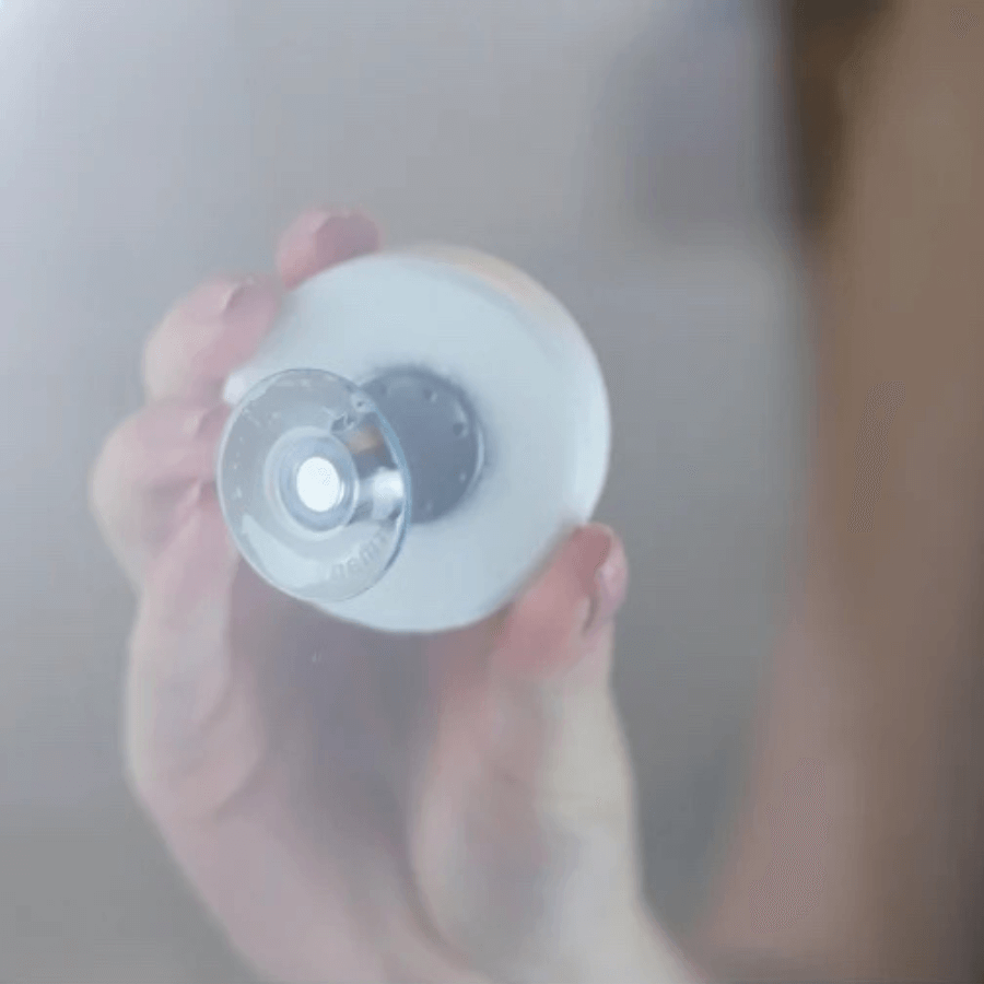 Magnethalter für feste Seifen mit Saugnapf in der Dusche